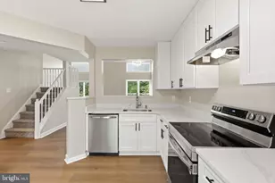 14141 Betsy Ross Ln, Centreville, VA 20121 - Photo 13
