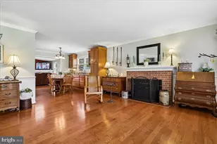 14705 Algretus Dr, Centreville, VA 20120 - Photo 17