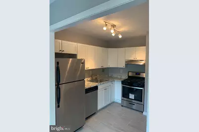 6141 Leesburg Pike #509, Falls Church, VA 22041 - Photo 3
