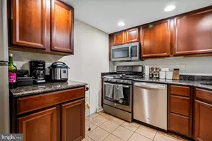 1423 Northgate Square, Reston, VA 20190 - Photo 11