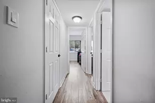 1423 Northgate Square, Reston, VA 20190 - Photo 5