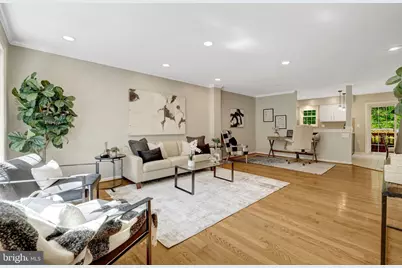 11992 Sentinel Point Court, Reston, VA 20191 - Photo 5
