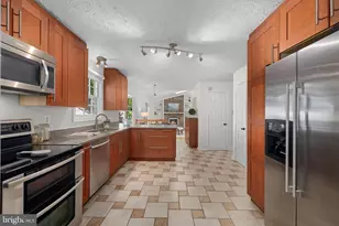6520 White Post Rd, Centreville, VA 20121 - Photo 11