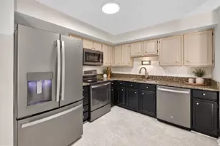 7319 Golden Horseshoe Ct, Springfield, VA 22153 - Photo 9