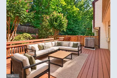 7319 Golden Horseshoe Court, Springfield, VA 22153 - Photo 11