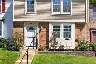 7319 Golden Horseshoe Ct, Springfield, VA 22153 - Photo 1
