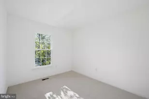 6048 Raina Dr, Centreville, VA 20120 - Photo 27