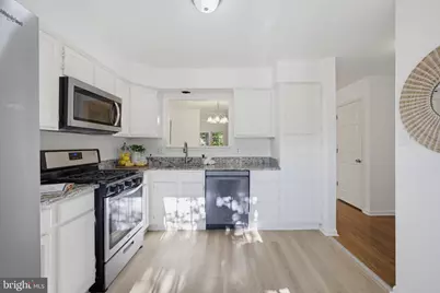 6048 Raina Drive, Centreville, VA 20120 - Photo 7