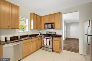 1511 North Point Dr, Reston, VA 20194 - Photo 13