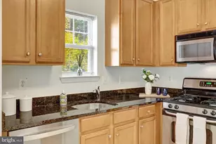 1511 North Point Dr, Reston, VA 20194 - Photo 17