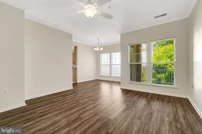 1511 N Point Drive #201, Reston, VA 20194 - Photo 5