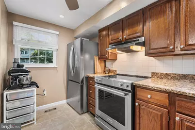5300 Harbor Court Drive W, Alexandria, VA 22315 - Photo 11
