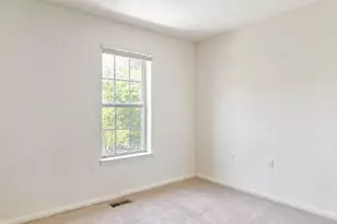 2723 Manorhaven Ct, Alexandria, VA 22306 - Photo 5