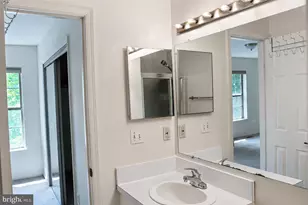 2723 Manorhaven Ct, Alexandria, VA 22306 - Photo 13