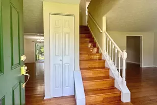 5726 Oak Fern Ct, Burke, VA 22015 - Photo 3