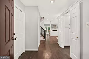 12500 N Lake Ct, Fairfax, VA 22033 - Photo 7