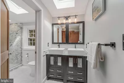 10898 Woodleaf Lane, Great Falls, VA 22066 - Photo 41