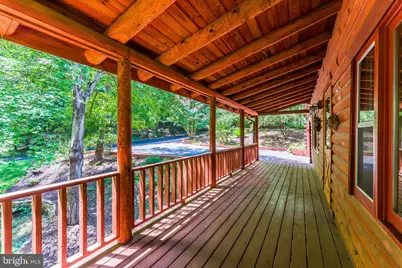 10898 Woodleaf Lane, Great Falls, VA 22066 - Photo 5