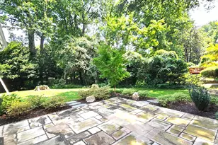 3803 Tall Oak Ct, Annandale, VA 22003 - Photo 3