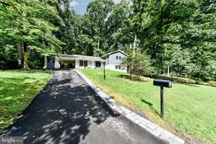 5012 Dodson Dr, Annandale, VA 22003 - Photo 3