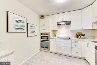 8370 Greensboro Drive #516, McLean, VA 22102 - Photo 7