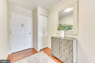 8370 Greensboro Dr, McLean, VA 22102 - Photo 9