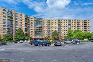 8370 Greensboro Dr, McLean, VA 22102 - Photo 25