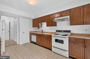 6548 Bermuda Green Ct, Alexandria, VA 22312 - Photo 11