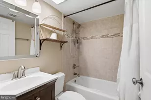 9641 Cinnamon Creek Dr, Vienna, VA 22182 - Photo 33
