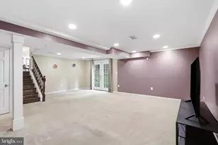 9641 Cinnamon Creek Dr, Vienna, VA 22182 - Photo 27