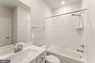 12994 Hattontown Square, Herndon, VA 20171 - Photo 9
