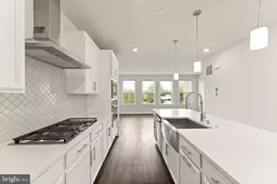 12994 Hattontown Square, Herndon, VA 20171 - Photo 15