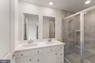12994 Hattontown Square, Herndon, VA 20171 - Photo 35