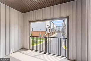 12994 Hattontown Square, Herndon, VA 20171 - Photo 25