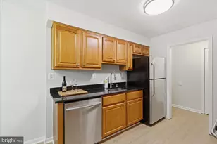 3334 Spring Ln, Falls Church, VA 22041 - Photo 5