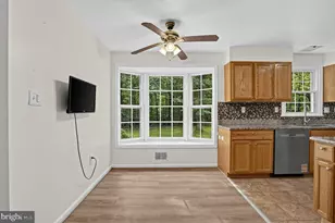 6401 Wolf Run Hunt, Fairfax Station, VA 22039 - Photo 13