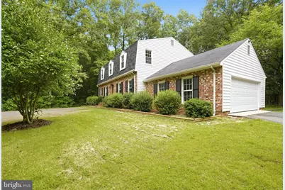 6401 Wolf Run Hunt, Fairfax Station, VA 22039 - Photo 5