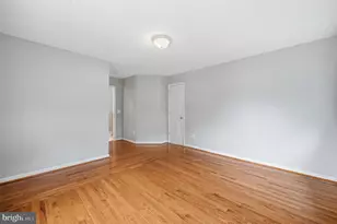 2918 Monroe Pl, Falls Church, VA 22042 - Photo 33
