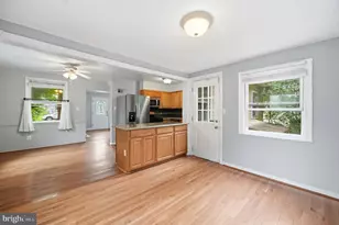 2918 Monroe Pl, Falls Church, VA 22042 - Photo 9