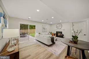 9735 Lakepointe Dr, Burke, VA 22015 - Photo 37