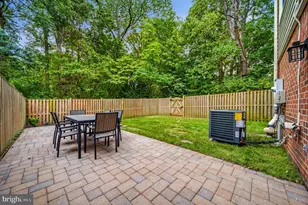 9735 Lakepointe Dr, Burke, VA 22015 - Photo 41