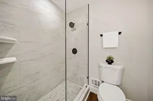 9735 Lakepointe Dr, Burke, VA 22015 - Photo 25