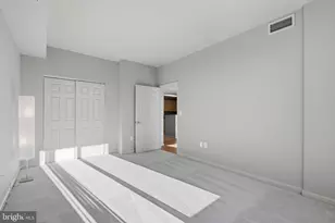 2726 Gallows Rd, Vienna, VA 22180 - Photo 17