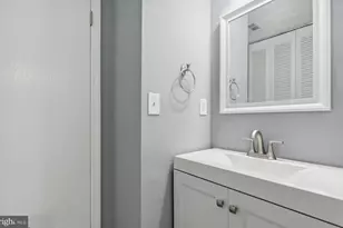 1679 Fieldthorn Dr, Reston, VA 20194 - Photo 15