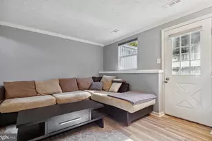 1679 Fieldthorn Dr, Reston, VA 20194 - Photo 17