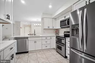3800 Ridge Knoll Ct, Fairfax, VA 22033 - Photo 3