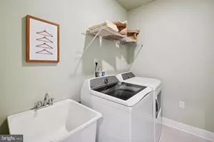 4851 Bauhaus Sq, Chantilly, VA 20151 - Photo 25