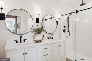4851 Bauhaus Sq, Chantilly, VA 20151 - Photo 23