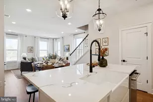 4851 Bauhaus Sq, Chantilly, VA 20151 - Photo 17