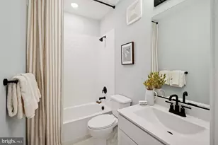 4851 Bauhaus Sq, Chantilly, VA 20151 - Photo 31